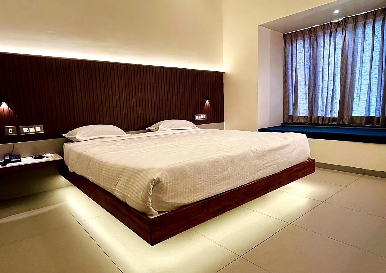 Best Resorts in Courtallam
